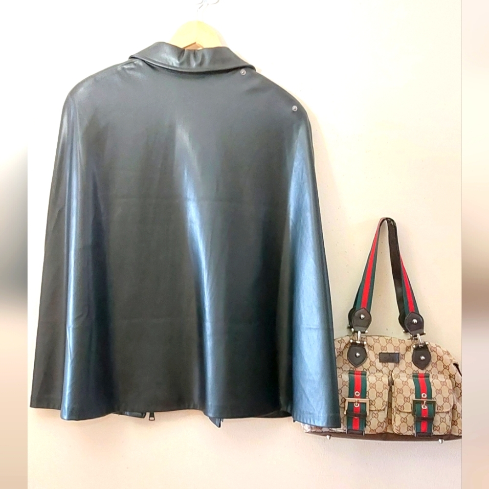 Cape Black Leather With Front Zipper